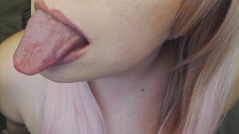 Scarlet Vixen: Блондинка-красотка фетиш с языком