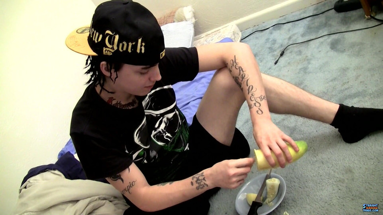 Straight naked thugs: Ach moje kurvička, která vypadá zábavně!