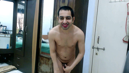 Cute & Nude Crossdresser: Calda sissy travestito effeminato sweet lecca-lecca in un tubo e...