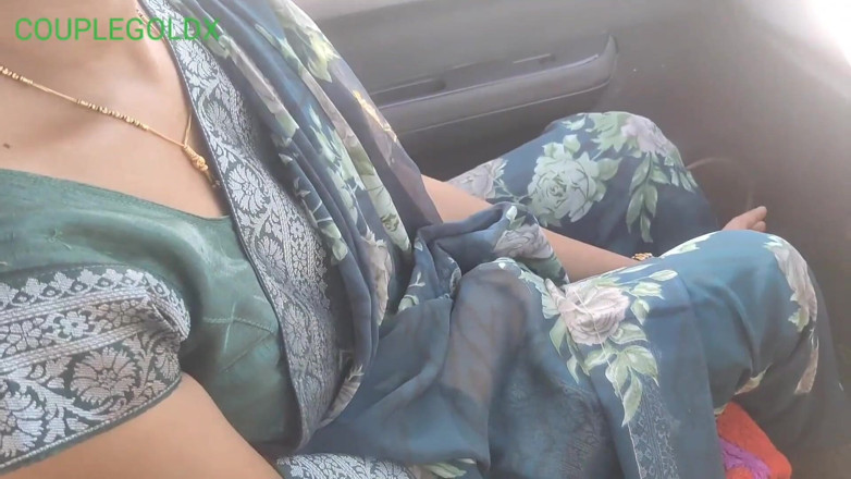 Sexy Komal: Дівчина мочилася на дорозі, покликала її в машину і кинула її