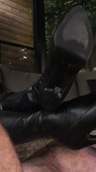 Verehre meine lederstiefel