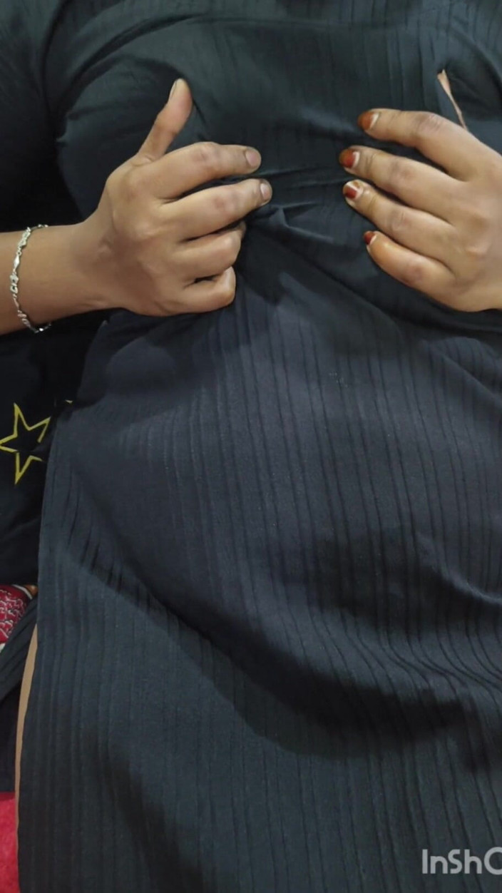 Sajjas: Desi Sexy Girl Showing Her Big Boobs and Wet Pussy