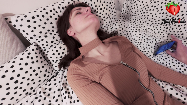LittleMaisha: Două orgasme pentru această brunetă dulce - lins de pizdă umedă și...