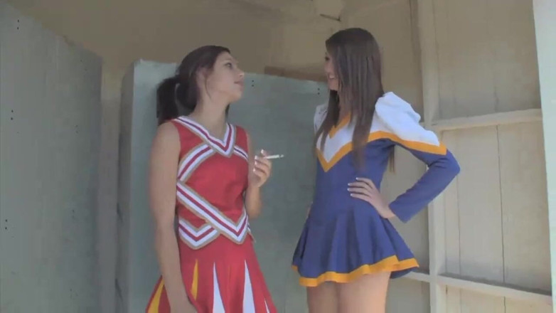 Lesbian Illusion: Lesbické roztleskávačky (celý film)