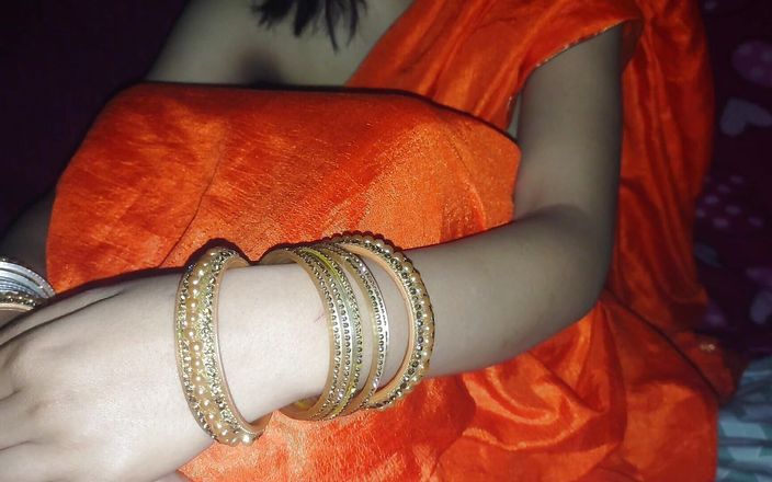 Kavita Studios: Svägerska fingrar ensam på sin fitta, sedan kom svåger
