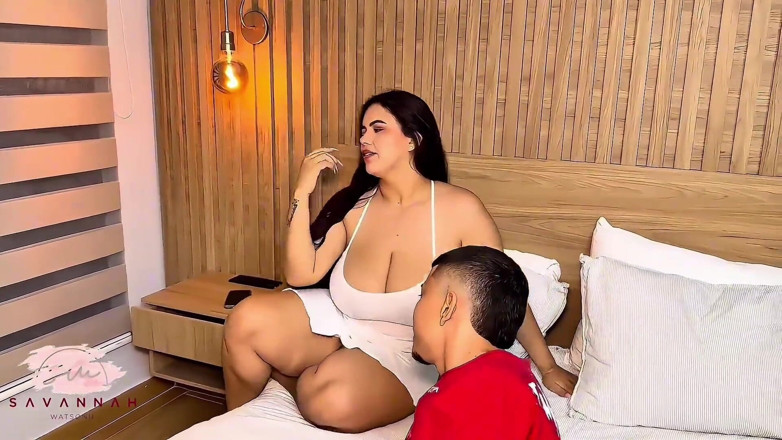 Savannah Watson: Mi Hijastro Tira De Mi Tanga Hacia Un Lado Para...