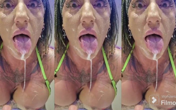 Danaxmuscles: Danaxmuscles fa un deepthroat hardcore