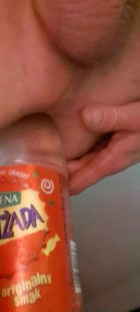 Şişe ile anal oyun