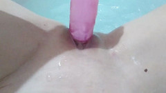 Sexy Katti: 在浴室里用假阳具粗暴性爱特写