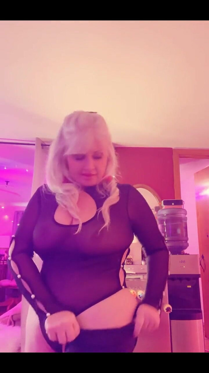 PaintedRose: Pojďme se obléknout a více punčocháčů Prosím