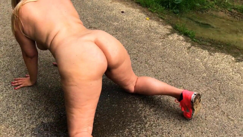 SweetSusi: Kencing di tengah jalan