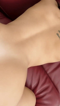 Lexi Victoria üvey kızı kendine yardım edemiyor