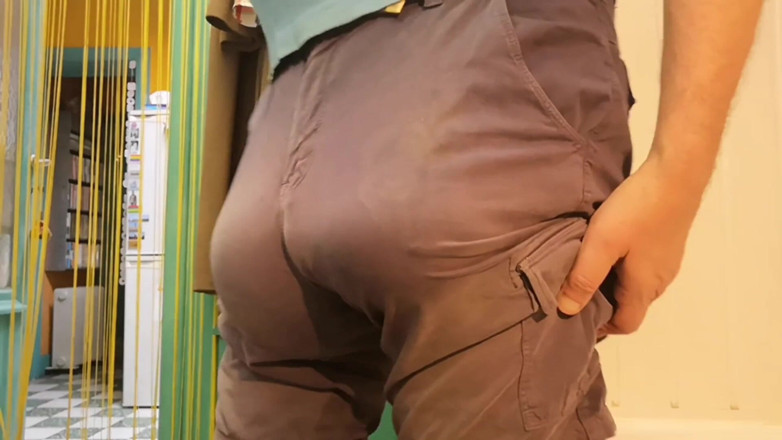 Monster_Meat_: Freeballing dans un short d'été