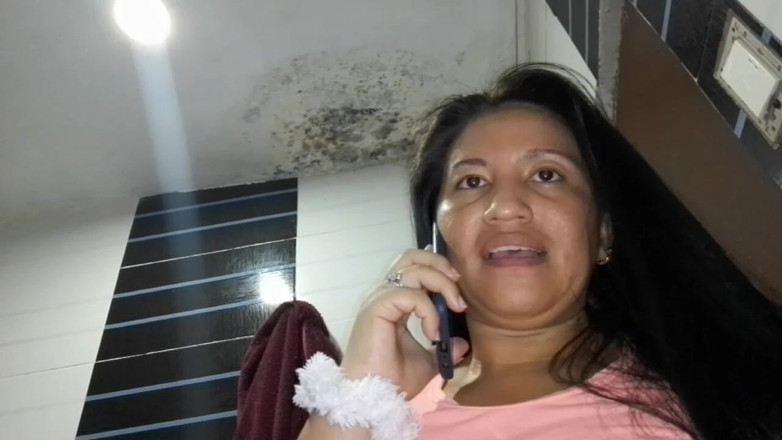 Sexysweet0455: 我太饥渴了，我想要洗澡，最后和我的继父玩了一次性感的视频电话