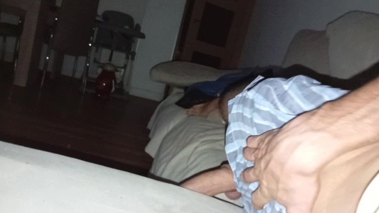 Elvissc: De onverzadigbare pik van deze man wordt gemasturbeerd met zijn...