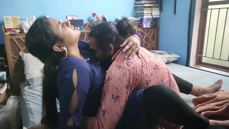Vaigavarun45: Teman wanita Mallu Berkongkek di Rumah Dengan Cakap Malayalam, Cakap...