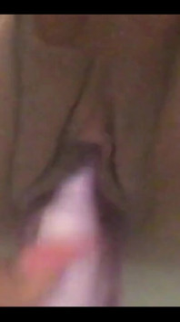 Fucking my phat ass pussy under water