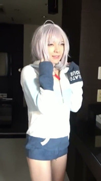Devoter cosplayer - Schlucken und schnelle orgasmen - Kapitel 2