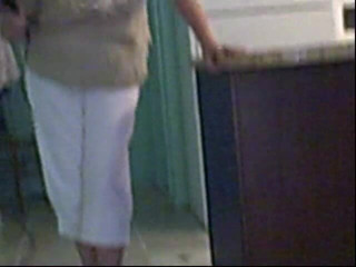 BBW nurse Vicki adventures with friends: Mormor blåser håret