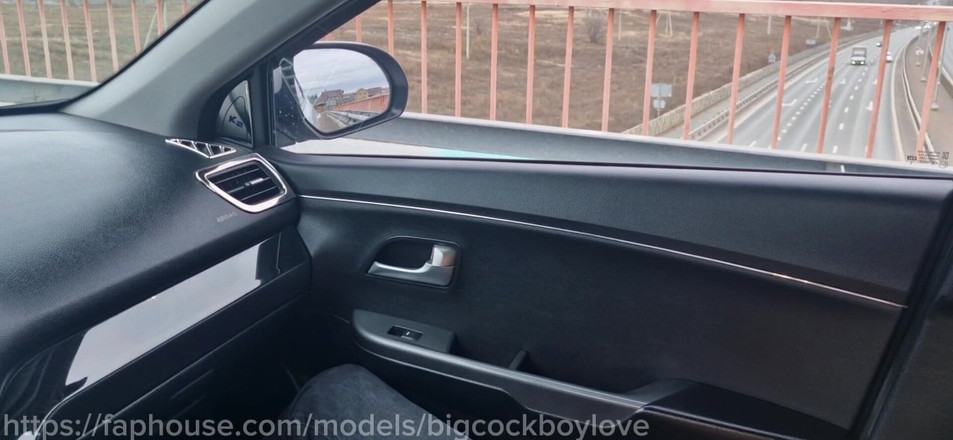 AlexGay: Nieznajomy Pieprzył Mój Ciasny Tyłek Bez Prezerwatywy Na Autostradzie, Dopóki...