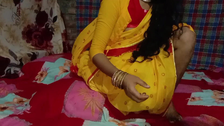 Deshi women: První noční sexuální příběh čerstvě vdaných párů. Manželka má sex s...