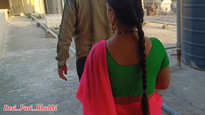 Desi Pari Bhabhi: Desi Bhabhi Got Fucked on Tarrace by Landlord Very Hard