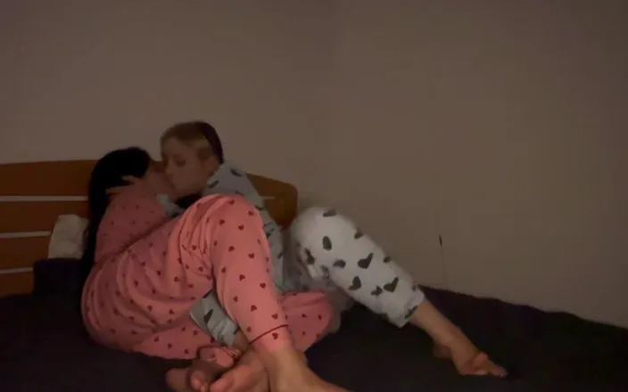LuchCrush: Horny Roommates Can't Keep Their Hands off Each Other