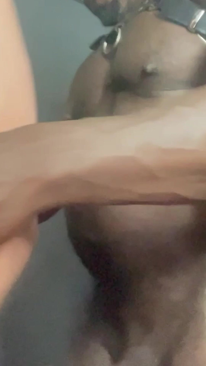 Black mature kinky muscle: 인종 간 BDSM