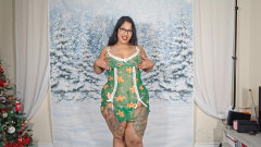 Zozonicoco: La Sexy BBW Si Spoglia per Natale
