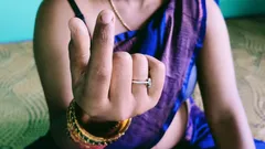Dapatkan U R Earphones dan Nikmati Video Ini Dalam Tamil