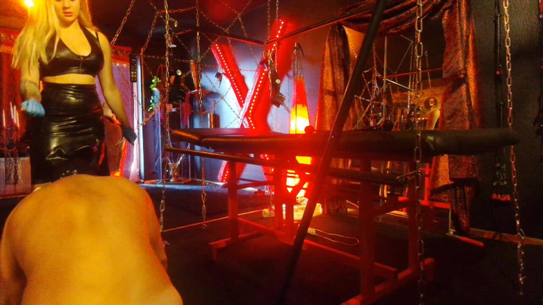 Queen_of_BDSM: Lateks fick von Hinten!