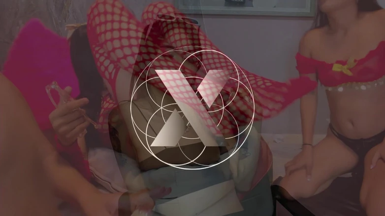 Lesbian Friends: Повії грають пальцями в пизду свого найкращого друга