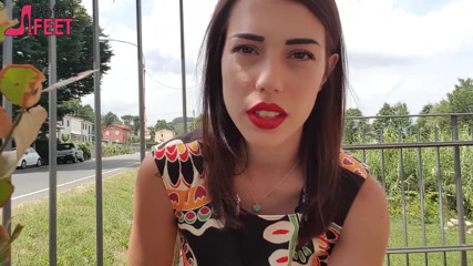 Smokin Fetish: Brunette Petra smoking her ciggaretes outdoor
