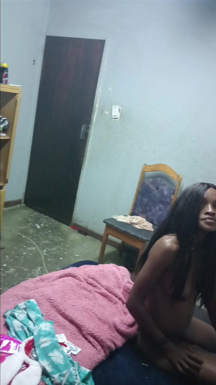 hothouse18xxx: 백인 덩어리와 흑인 창녀의 핫한 선교사 펠라 섹스