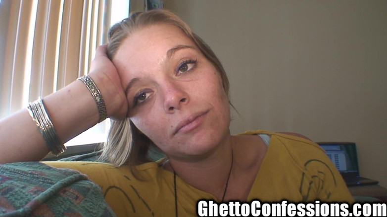 Ghetto Confessions: 자지를 잘 빨아주는 핫한 섹시 게토 우즈!