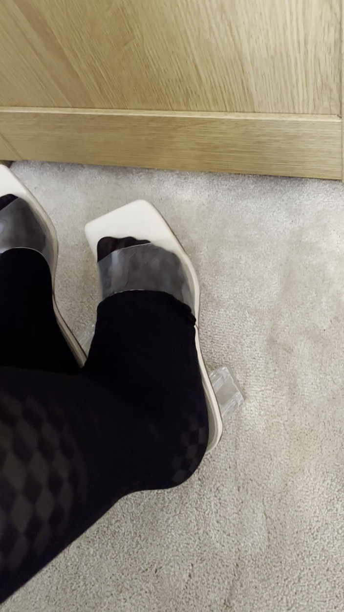 Bigtiddygoth: Hezké nohy