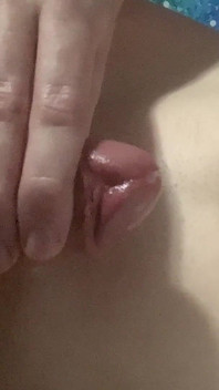 Zrzka Twink zničila orgasmus dobrý výstřik
