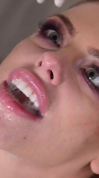 Adriana Chechik está bagunçada