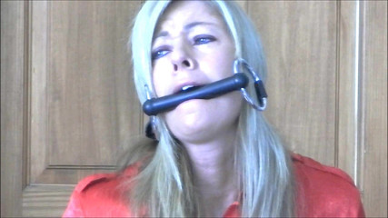 Selfgags classic: Stiefmutters Wahl: Welchen knebel soll ich an meiner zickigen stieftochter...