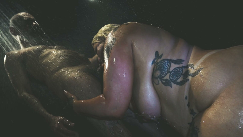 Shared Shower (Harry River)