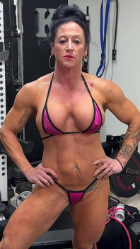 Dubbele bicep, pec stuitert, meest gespierde Kandys ultieme spierfantasie Joi