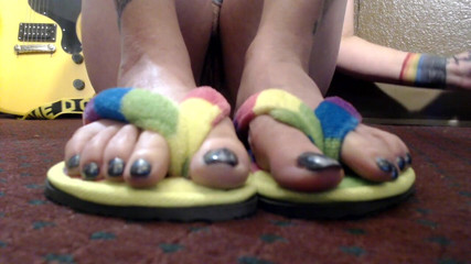 Abby Anna: Closeup toe wiggling klapki nago