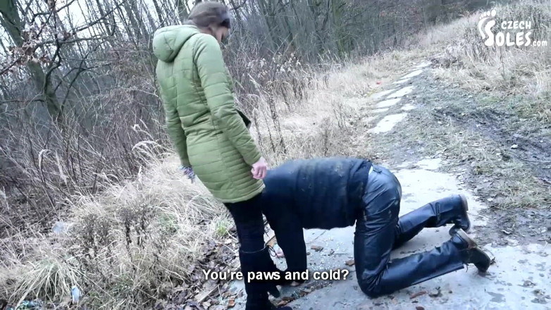 Czech Soles - foot fetish content: thand men kutte shaili men ghoomna - joote ki pooja