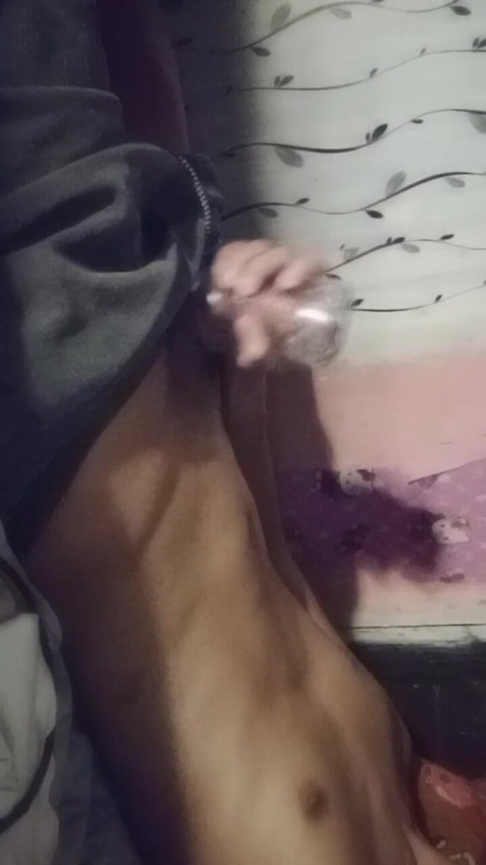 SunflowerBaby: Seks oyuncağıyla oynuyor