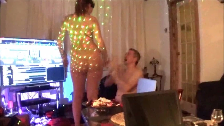 Red Heaven Media: Party Foursome! Suck That Dick
