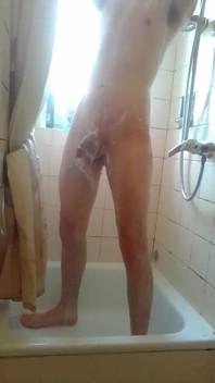 See my Sexy body under the shower