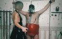 Mistress Julia: Наказывая этого раба за просмотр порно - настоящее женское доминирование госпожа Юлия