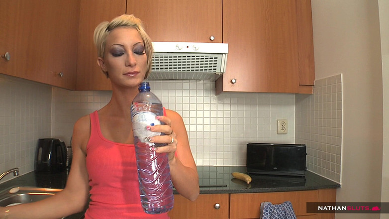 Nathansluts: Pearl Diamond, MILF sexy, cours de yoga