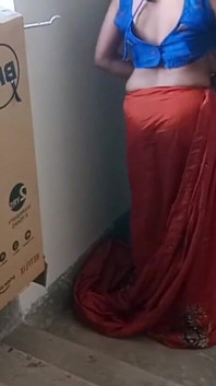 Sesiapa yang pergi ke rumah bhabhi, bhabhi dikongkek oleh semua orang