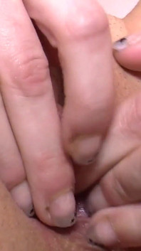 Un sex toy è sempre piacevole quando la figa è bagnata - 4